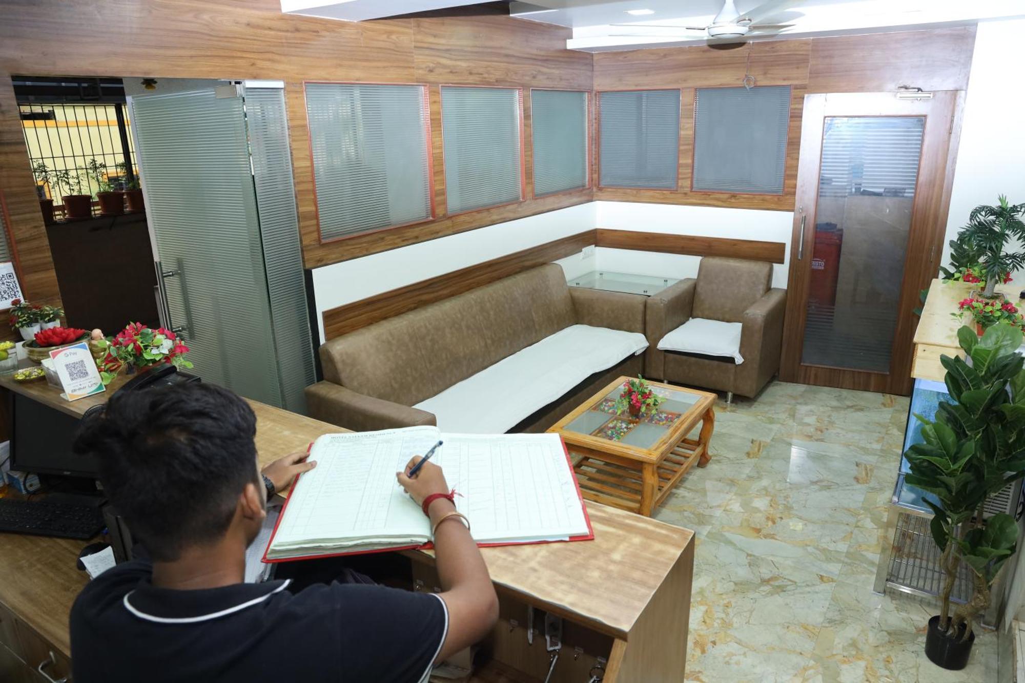 Hotel Satyam Residency Navi Mumbai Extérieur photo