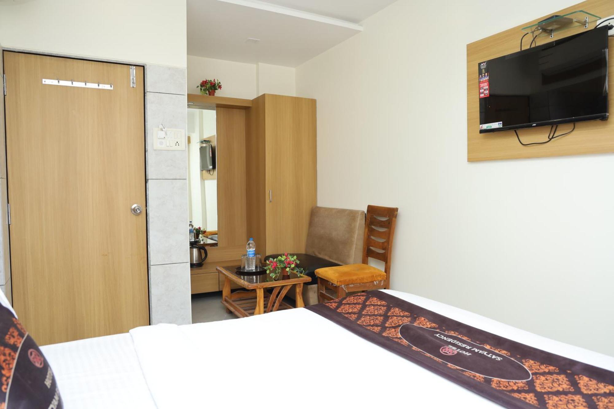 Hotel Satyam Residency Navi Mumbai Extérieur photo