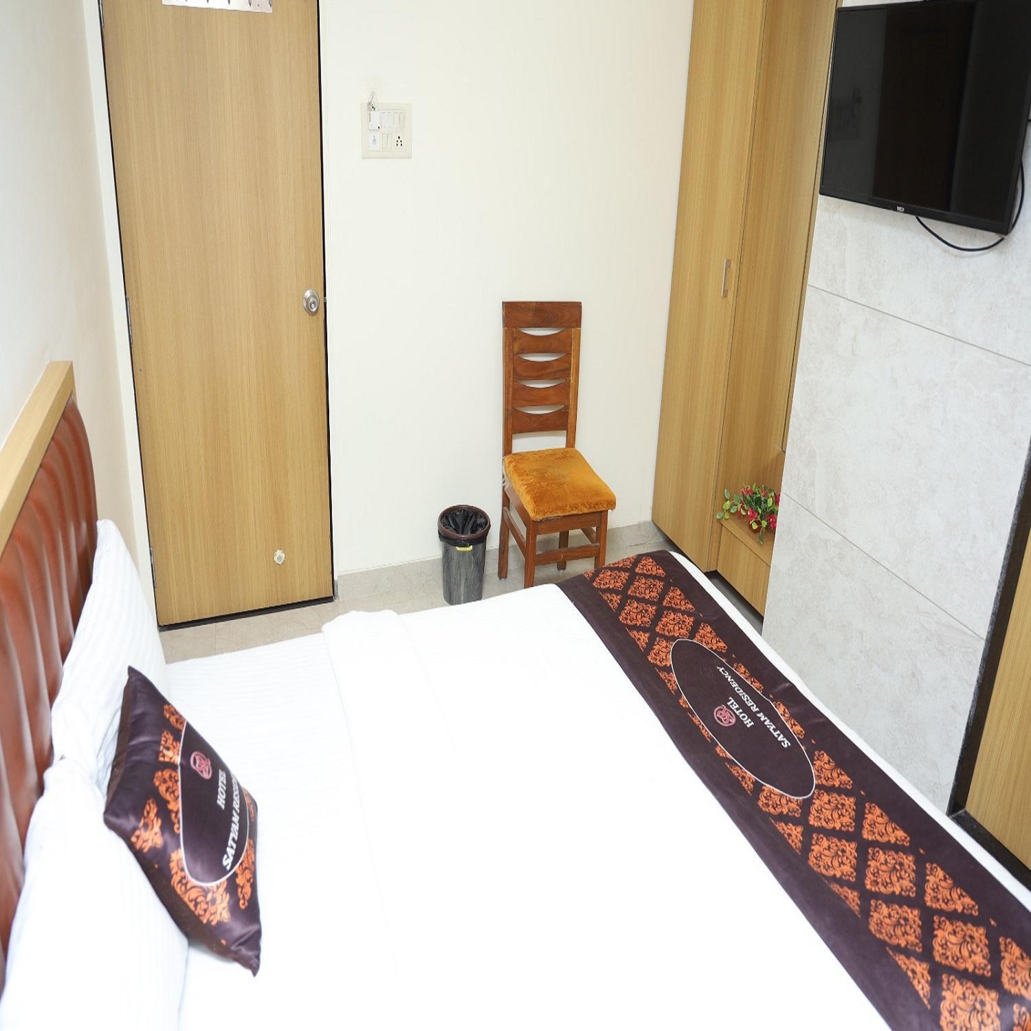Hotel Satyam Residency Navi Mumbai Extérieur photo
