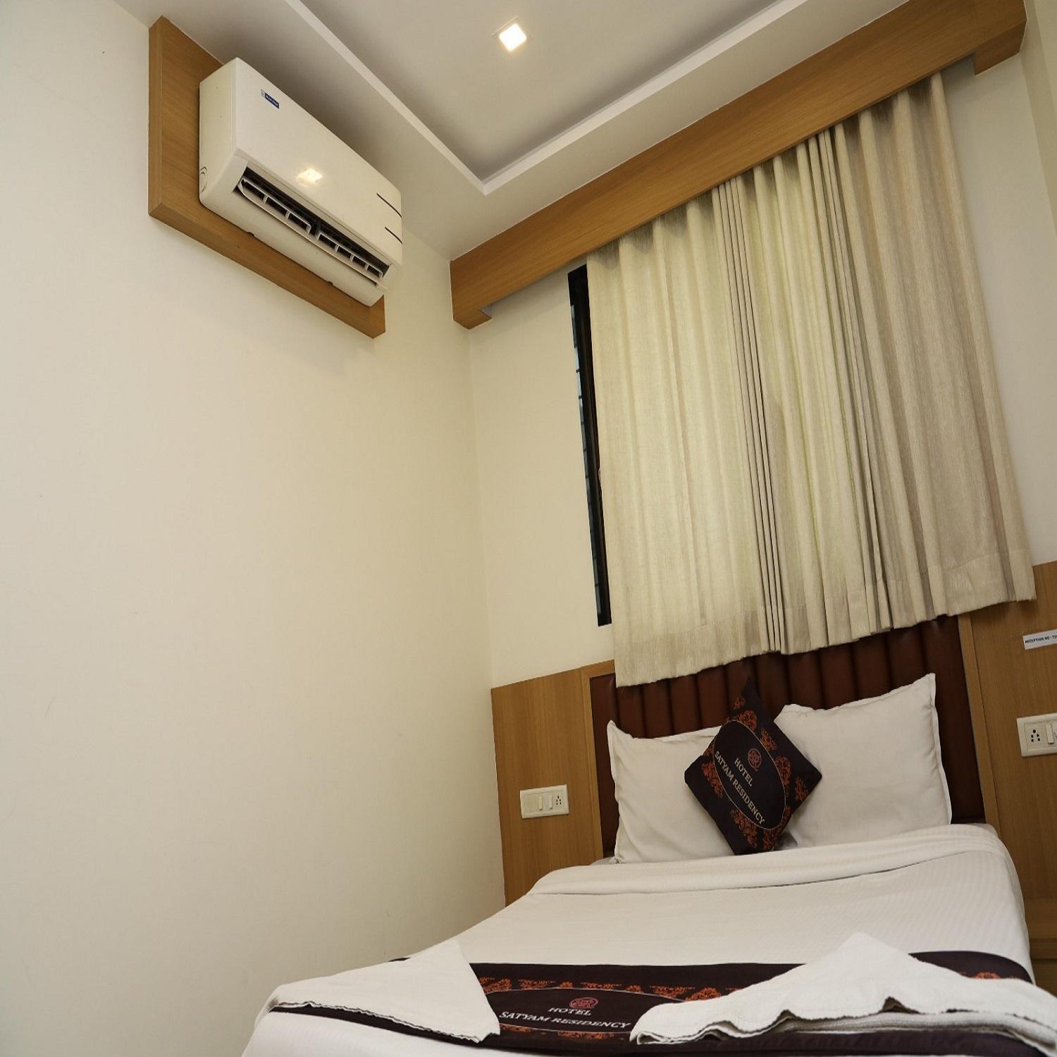 Hotel Satyam Residency Navi Mumbai Extérieur photo